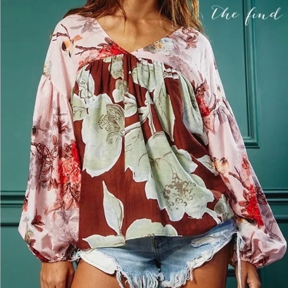 Shop Zoco Floral Blouse - Picture 1 of 4